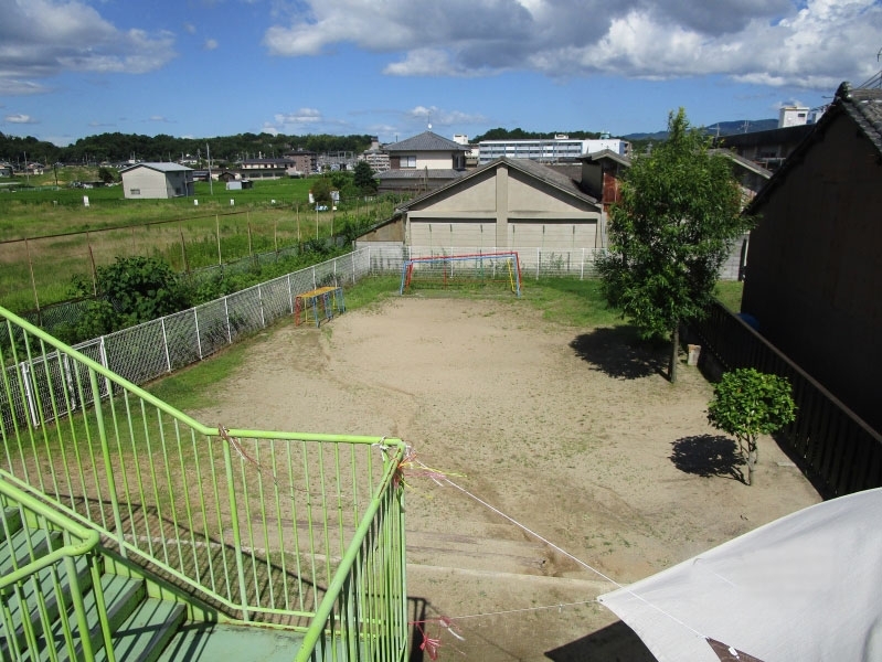 あかね保育園　外遊び場